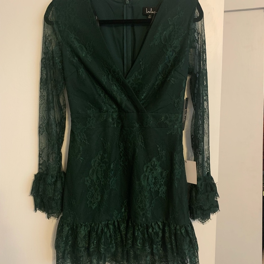 Lulus NWT green dress